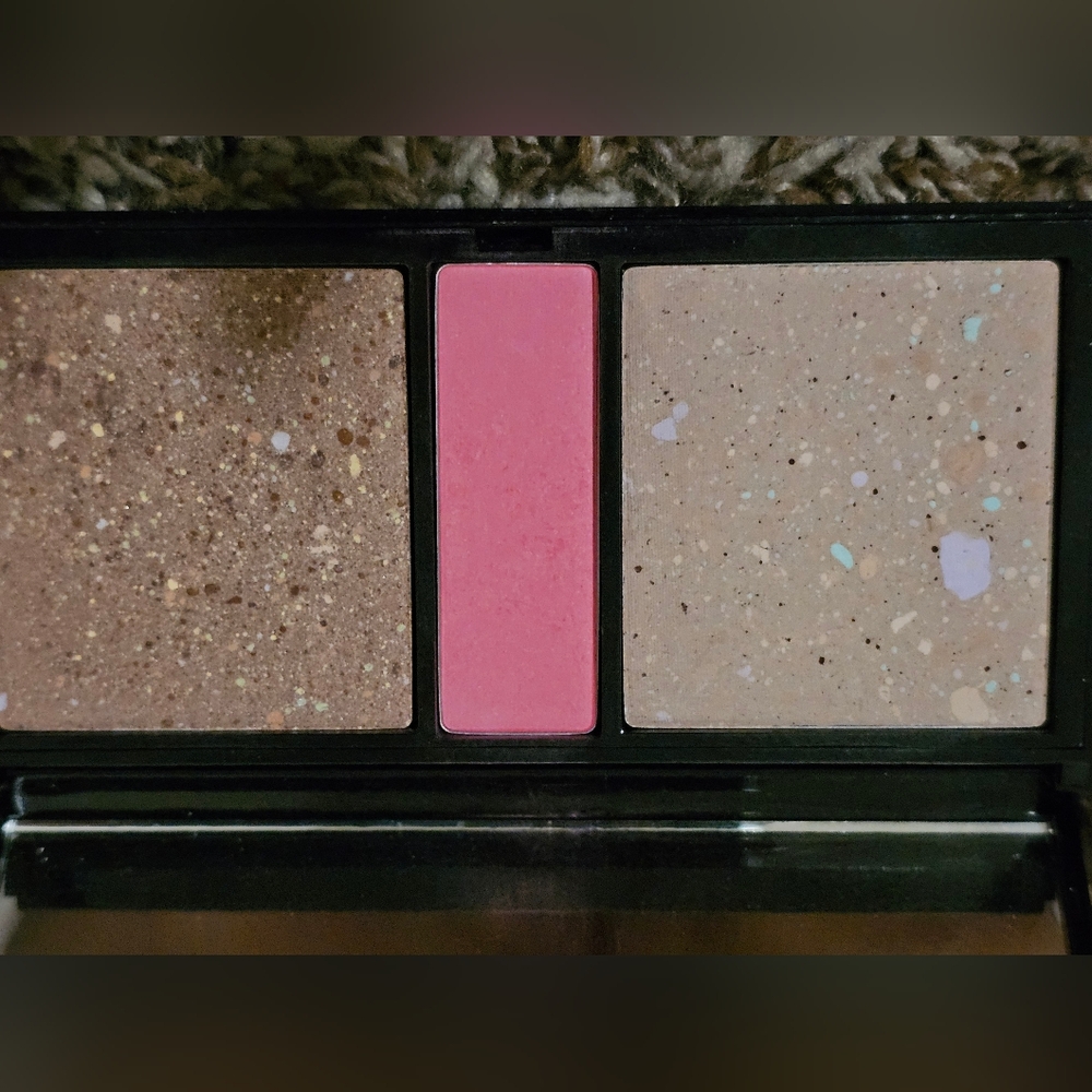 Makeup bundle - Picture 4 of 8